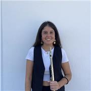 Profesora de lenguaje musical, piano y flauta travesera